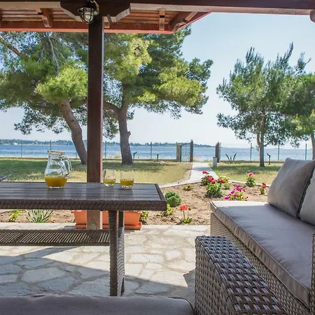 Diapori Villa *